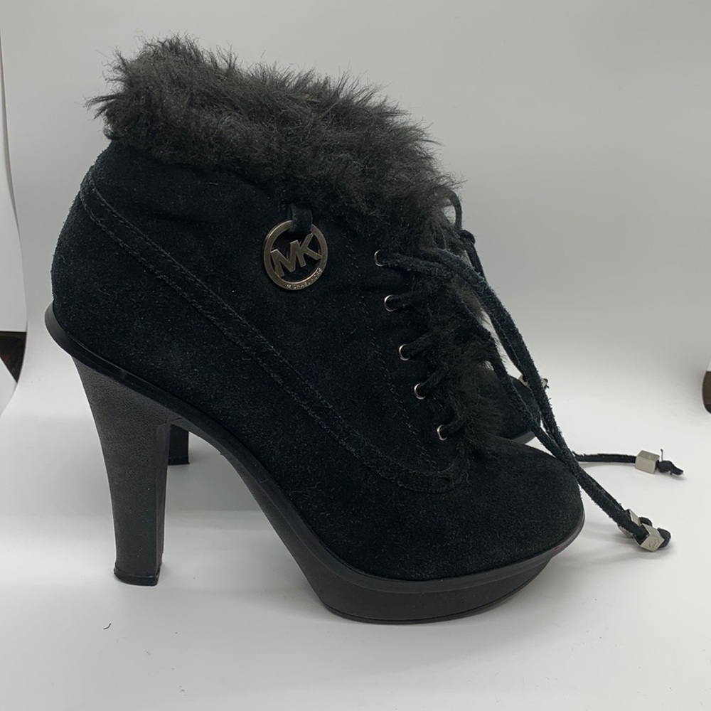 Michael Kors Suede Carlie Fur Lace Up Heeled Booties Black Size 7M - Picture 2 of 6